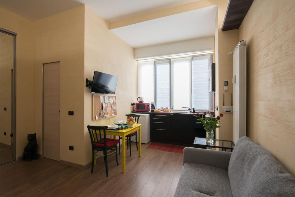 Appartamento Milano Zona Centrale Luaran gambar